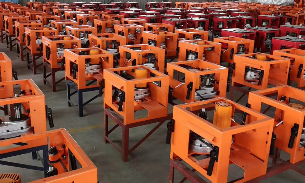 Operating GW25 Steel Bar Stirrup Bending Machine