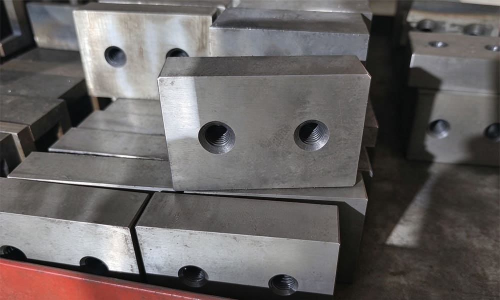 Rebar Cutting Machine Blade Material Selection